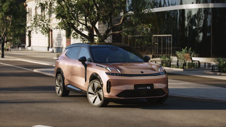 Lynk & Co 08 е първият plug-in хибрид в Европа с 200 км пробег на ток