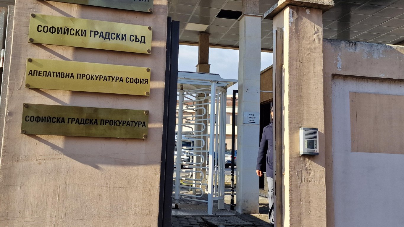 Прокуратурата и ДАНС проверяват казуса с липсващите бюлетини