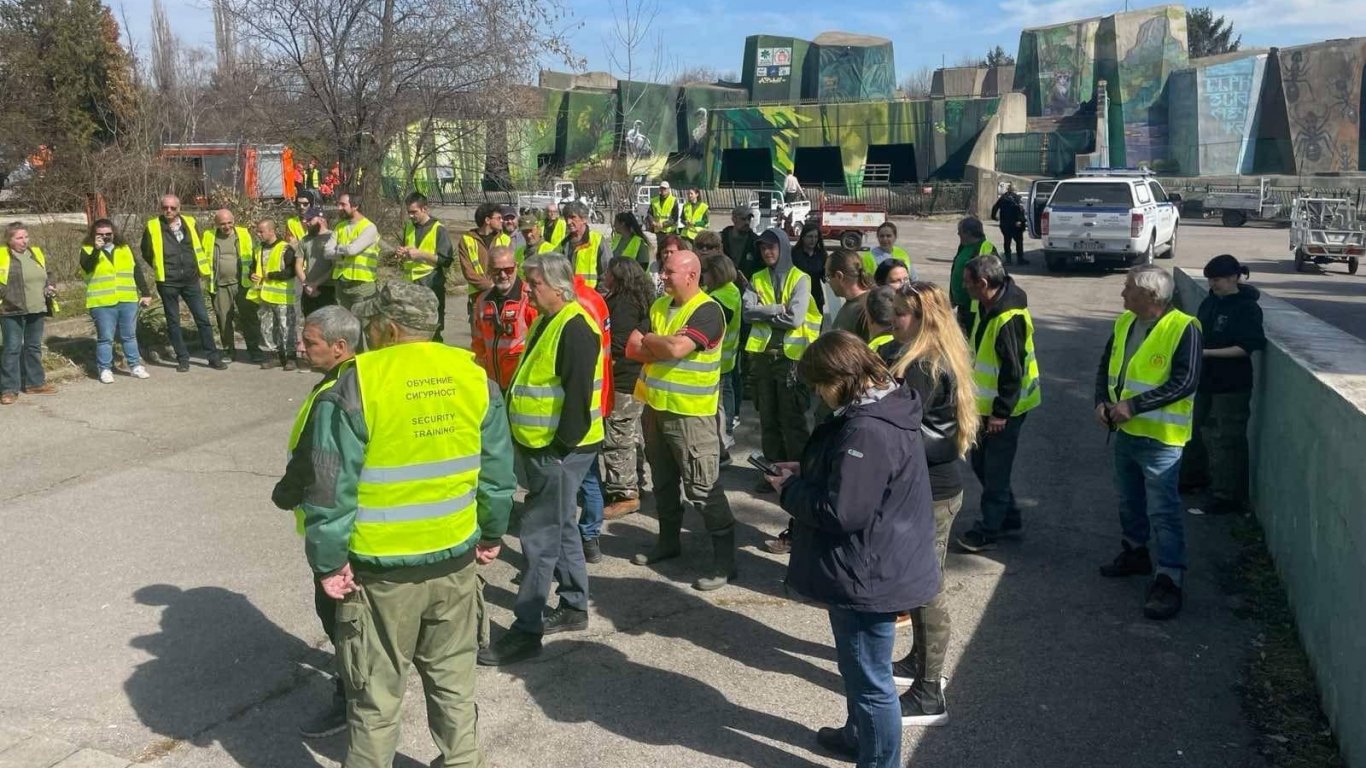 Слагат фотоволтаици в столичния зоопарк