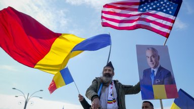 В навечерието на президентските избори в Румъния администрацията на президента