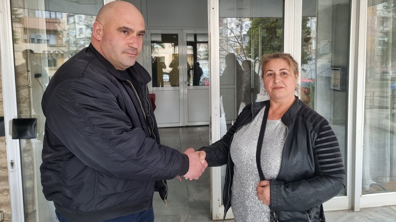 Полицай от Монтана спасил припаднало момиче, докато пазарувал в хипермаркет