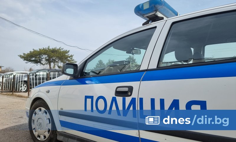 Малолетни откраднаха компютри от училището в русенското Ново село, съобщиха