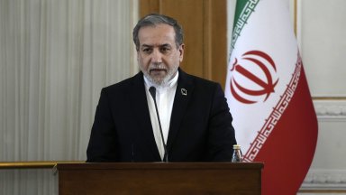 Съединените щати нямат никакво право да диктуват външната политика на