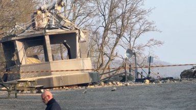 Кулата Вилхелмина в нидерландския град Фалкенбург се срути вчера Това