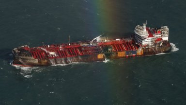 Хиляди барели керосин са били изгубени в пожарите последвали сблъсъка