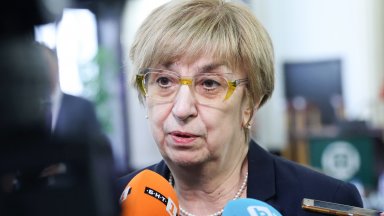 Преподавателят по право в Софийския университет и бивш депутат Екатерина