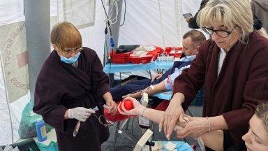 Общо над 500 души са дарили кръв за пострадалите при
