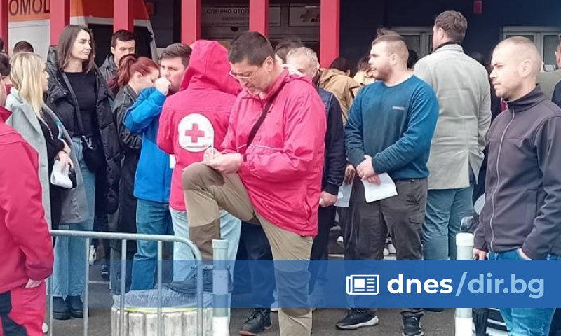 Опашки от кръводарители се извиха пред Пирогов за спасяването на
