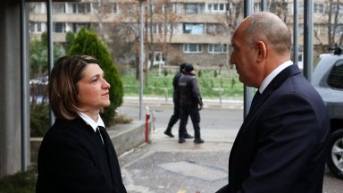 Чакаме македонската страна да реши дали има нужда да се