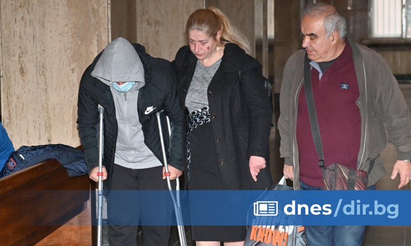 Стоян Стоянов, обвинен за , остава под домашен арест в