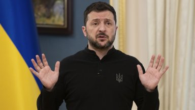 Президентът Володимир Зеленски публикува декларация за имуществото доходите разходите и