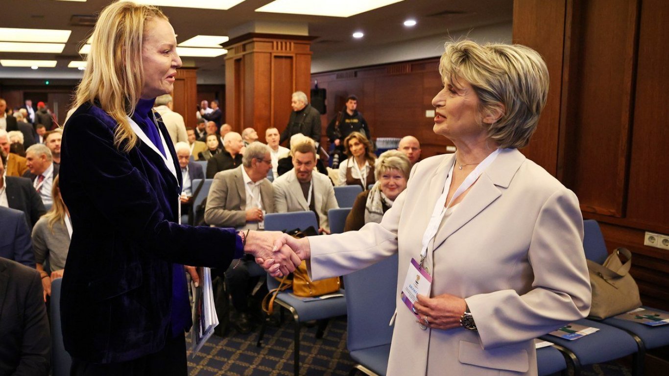 Прощален дар: БОК харчи хиляди за олимпийски якета на крачка от изборите