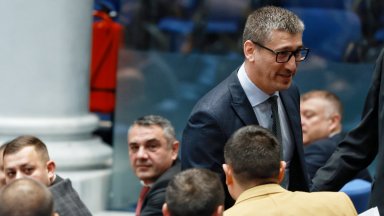 Народното събрание прекрати пълномощията на депутата от МЕЧ Самуил Славов който