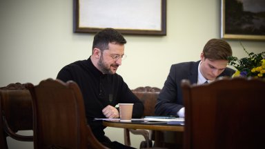 Украинският президент Володимир Зеленски каза че е обсъдил днес с