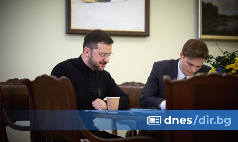 Украинският президент Володимир Зеленски каза, че е обсъдил днес с
