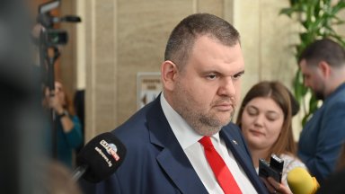 Кабинетът да се захваща със събирането на приходи за да