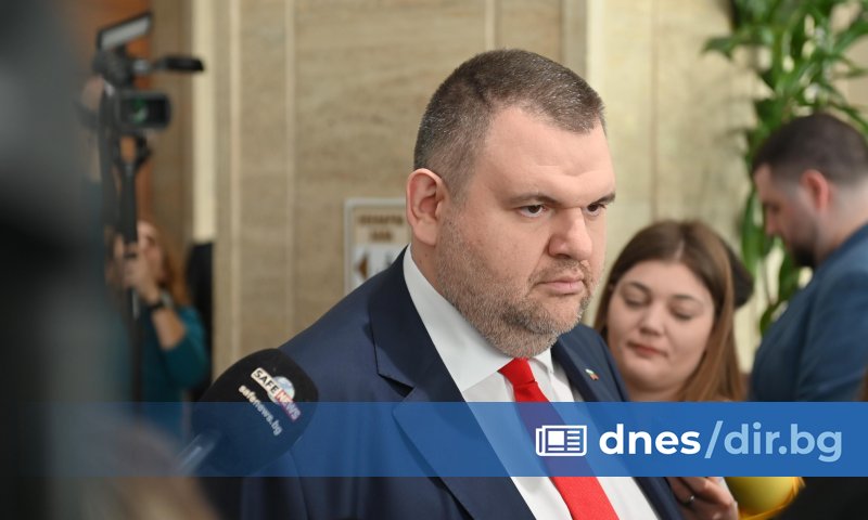 Председателят на ПГ ДПС-Ново начало Делян Пеевски се закани да