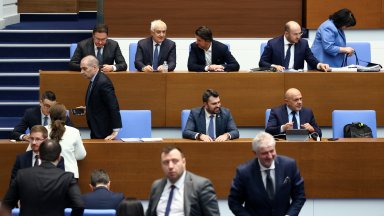 Депутатите започнаха обсъждането на макрорамката на бюджета за 2025 г