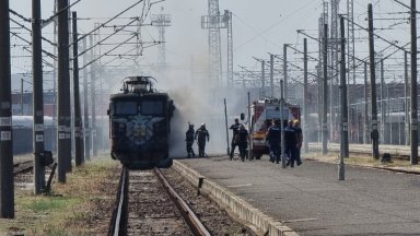 Бързият влак Бургас-София блъсна фатално възрастен мъж край Казанлък