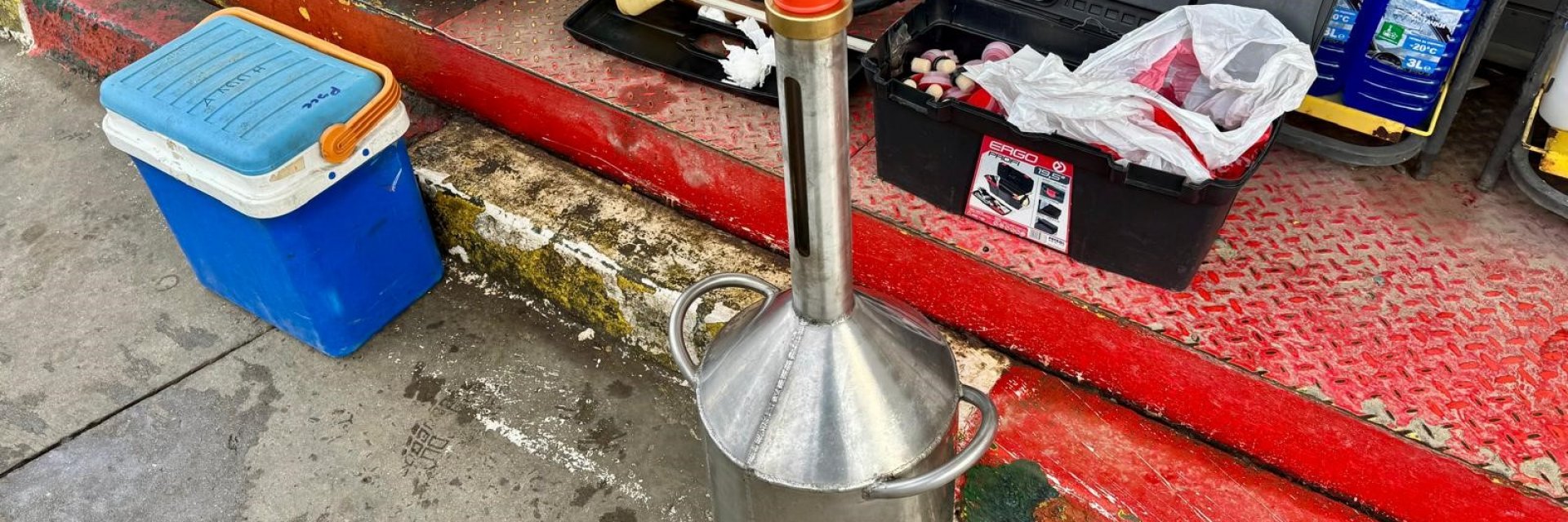 Акция на ГДБОП откри в бензиностанции над 15 т некачествено гориво (снимки/видео)