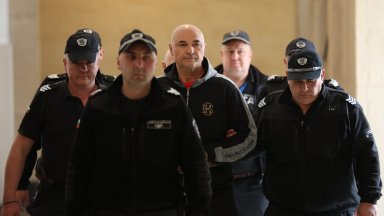 Заедно с Димитър Вълканов който е обявен за издирване братята