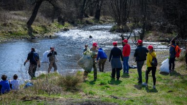 В подкрепа на международната инициатива Часът на Земята и по