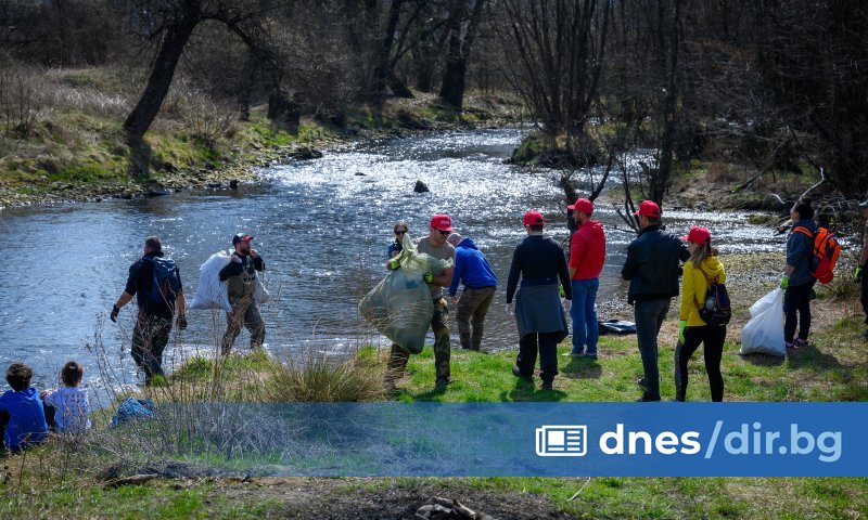 В подкрепа на международната инициатива Часът на Земята и по