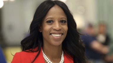 Мия Лoв първата чернокожа представителка на Републиканската партия в Конгреса