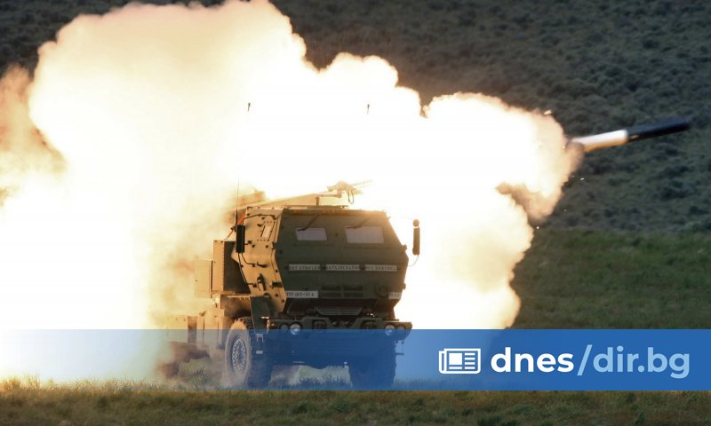 При украински артилерийски удар вчера в украинската Луганска област бяха