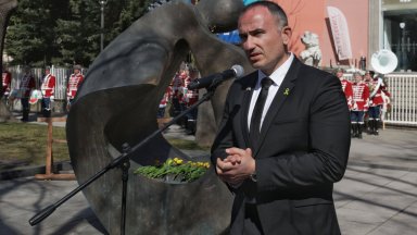 Бившият вече председател на организацията на евреите Шалом у нас