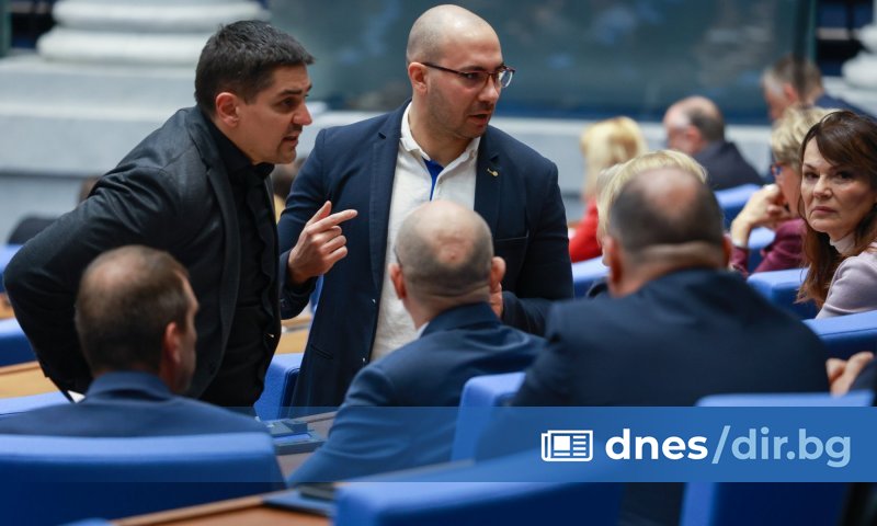 Искат да закрият тотализатора, искат да го дадат на една