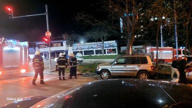 Заради отнето предимство трима младежи пострадаха при катастрофа във Варна