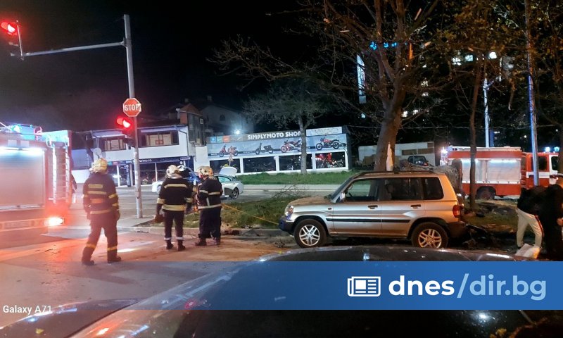 Заради отнето предимство трима младежи пострадаха при катастрофа във Варна,