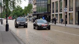 Парламентът на крачка да отнеме транспорта от НСО на президентската администрация