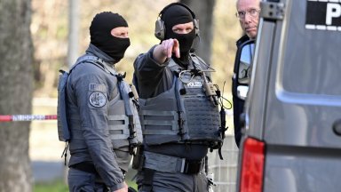 Полицаи застреляха в Югозападна Германия нападател атакувал с брадва автомобил
