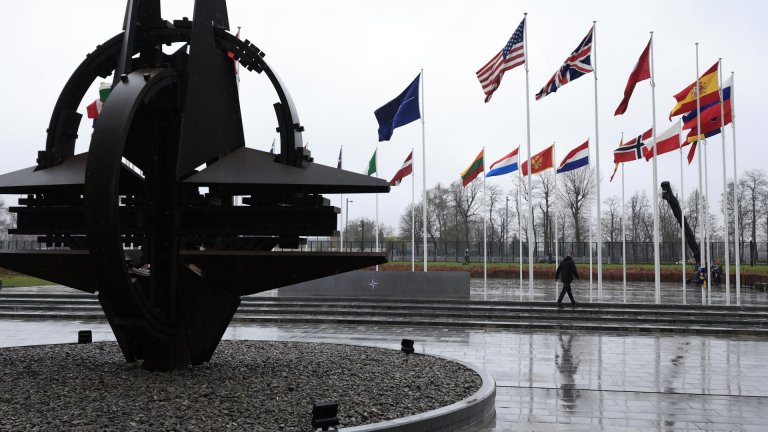 В Словения подлагат на референдум решението на НАТО за 5% военни разходи