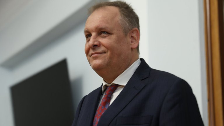 Прокуратурата проверява записи с висш магистрат за "торба с пари" 