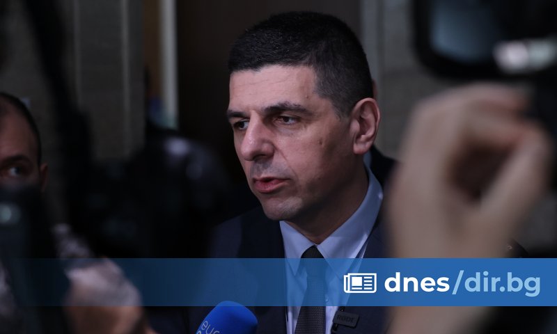 ПП-ДБ ще внесе срещу кабинета Желязков през септември, за да