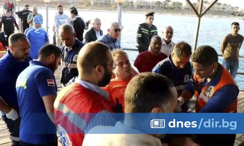 Екипите за спешна помощ са успели да спасят 29 души,