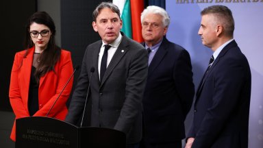 От ПП ДБ заявиха че днес е станало ясно че управлява