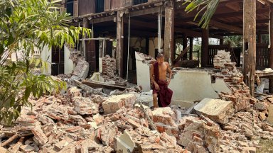 Според Европейско средиземноморския сеизмологичен център трусът е бил с магнитуд 7 3