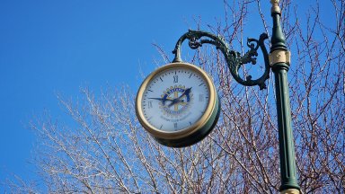 Тази нощ България преминава към лятно часово време съобщиха от