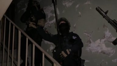 Руските специални служби обезвредиха въоръжен нападател открил стрелба от покрив