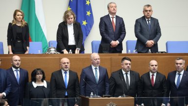 Депутатите ще дебатират днес по първия вот на недоверие към