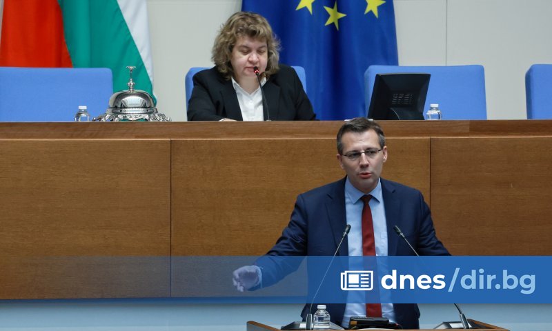 Няма как да ви позволим, колеги, да отклонявате България от