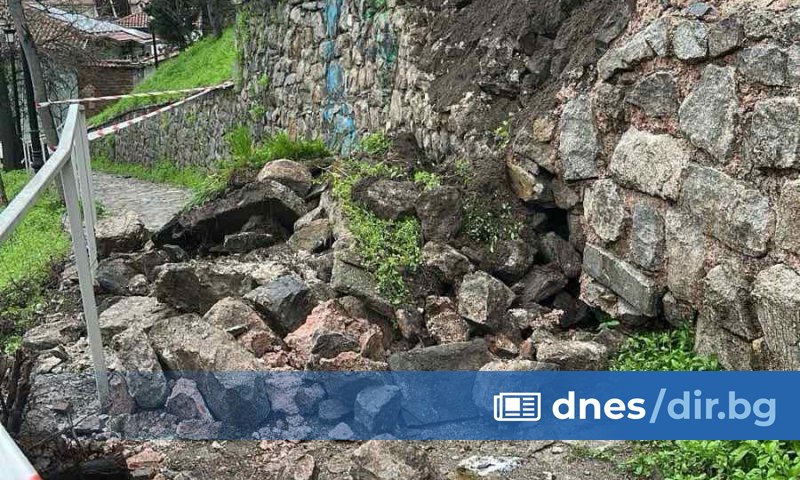 Част от подпорна стена в източната част на Небет тепе