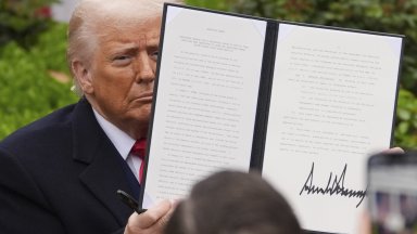 Американският президент Доналд Тръмп обяви 90 дневна пауза в увеличаването на