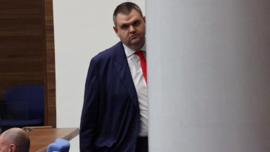 Лидерът на ДПС Ново начало Делян Пеевски гарантира че