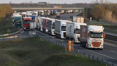 537 претоварени камиона са регистрирани по българските пътища само за