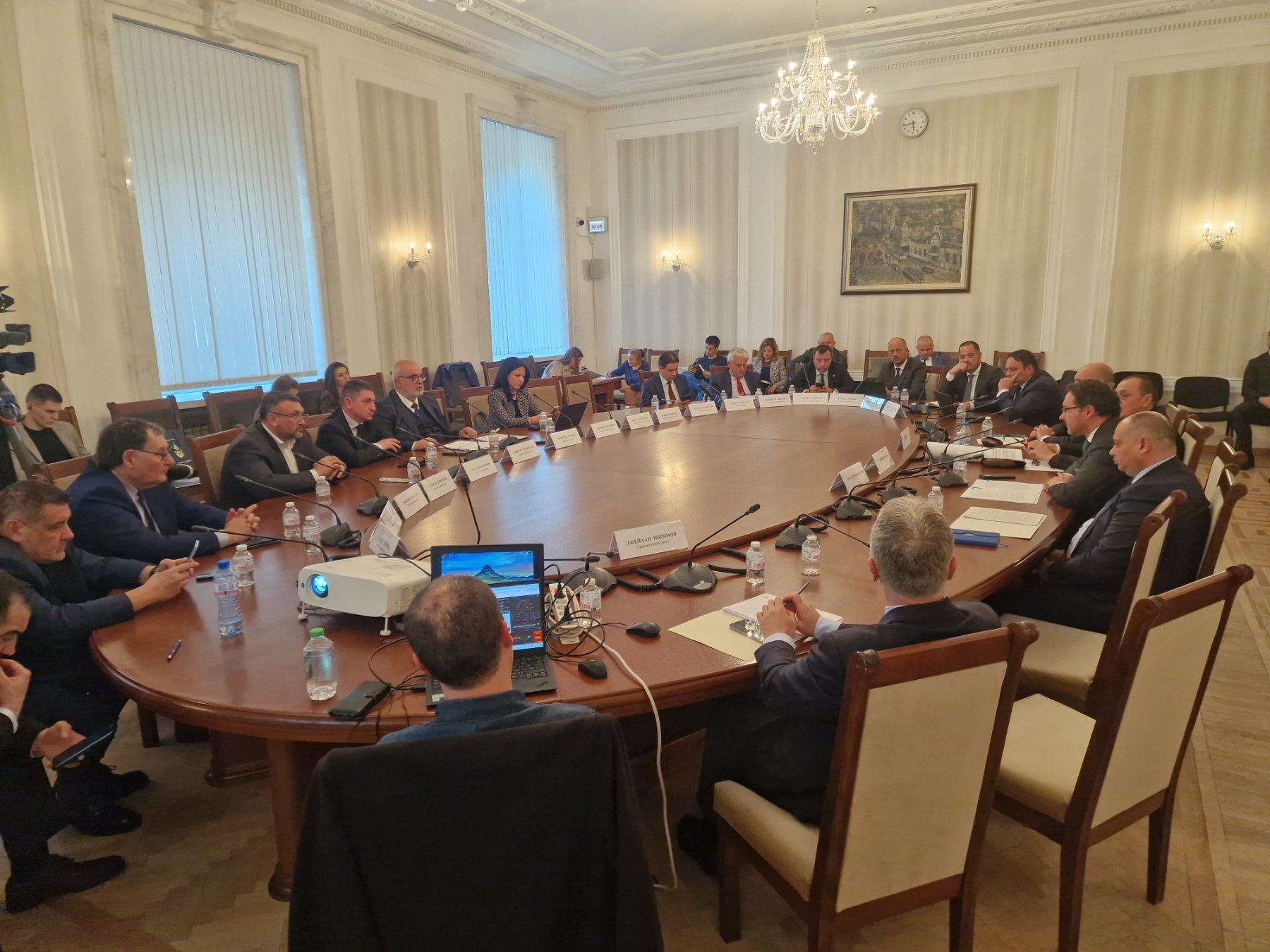 Изслушването на вътрешния министър в ресорната комисия в НС 
